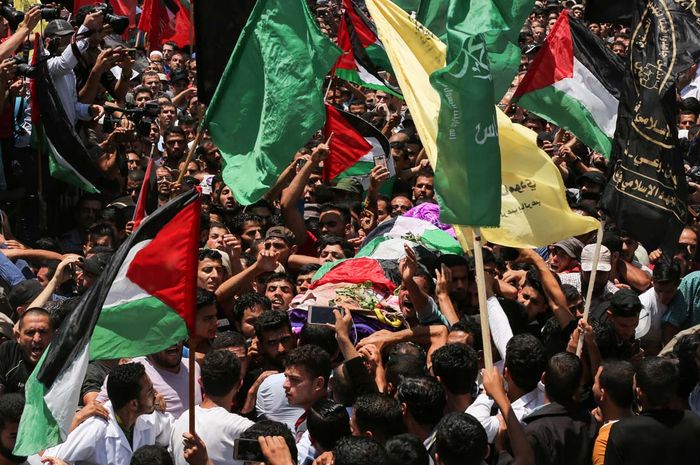 Ribuan Warga Palestina Hadiri Pemakaman Razan Al Najjar