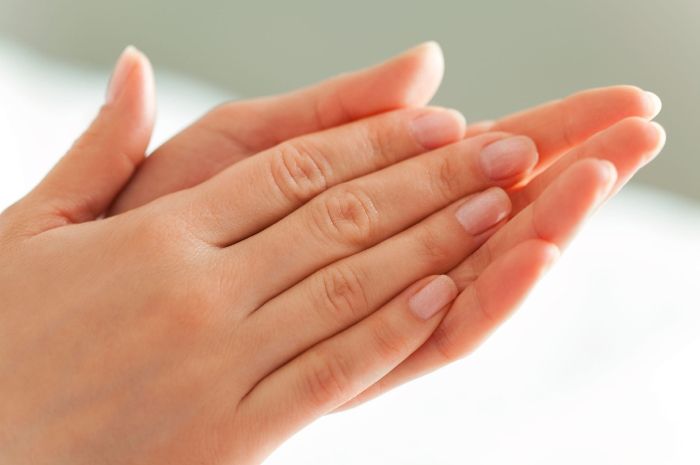 Telapak tangan berkeringat jadi indikasi penyakit jantung?