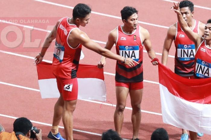 Tim Pelari Indonesia yang terdiri dari Fadlin, Lalu Muhammad Zohri, Eko Rimbawan dan Bayu Kertanegar