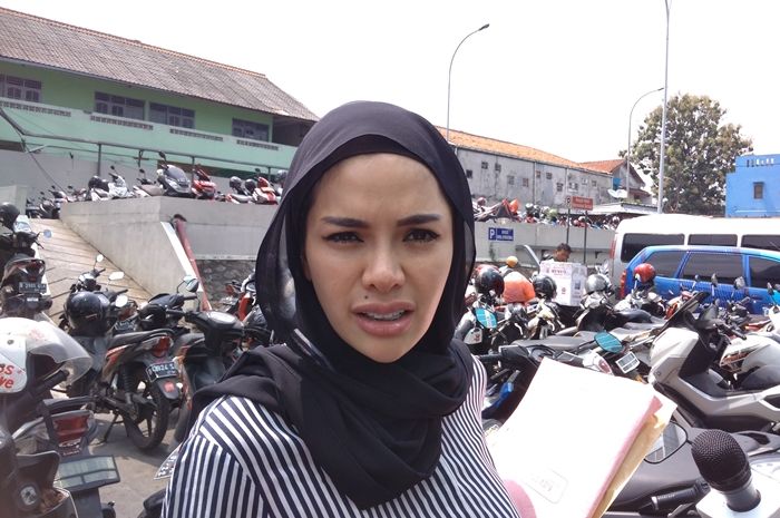 Nikita Mirzani saat ditemui Grid.ID di kawasan Tendean, Jakarta Selatan, Senin (1/10/2018).