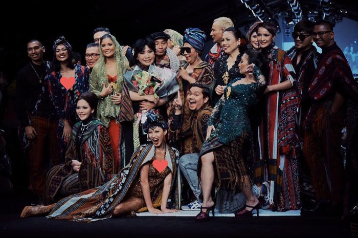 Marion Jola Hingga Susi Pudjiastuti, Inilah Deretan Publik Figur yang Jadi Model Dadakan di Fashion Show Anne Avantie