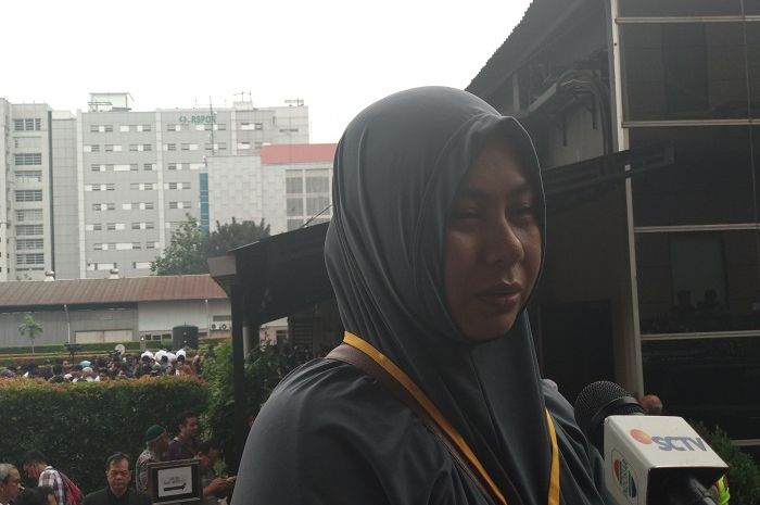 Novia istri dari Dolar saat ditemui Grid.ID di RS Polri, Jakarta Timur beberapa hari lalu
