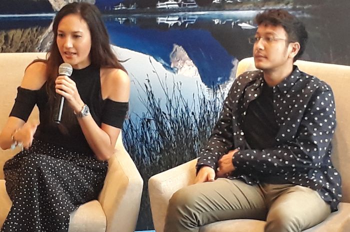 Nadine Chandrawinata dan Dimas Anggara saat ditemui Grid.ID di Veranda Hotel, Velbak, Kebayoran Batu, Jakarta
