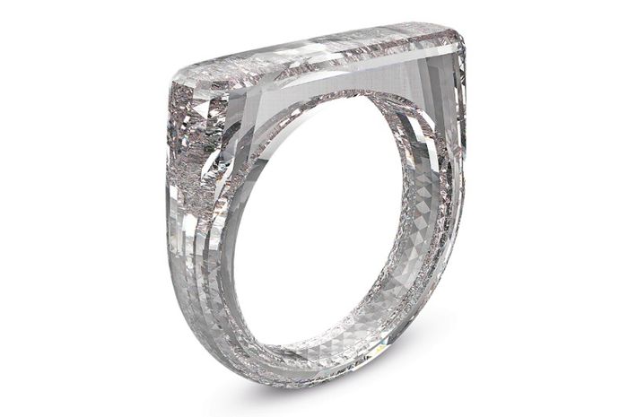 Ring of diamond