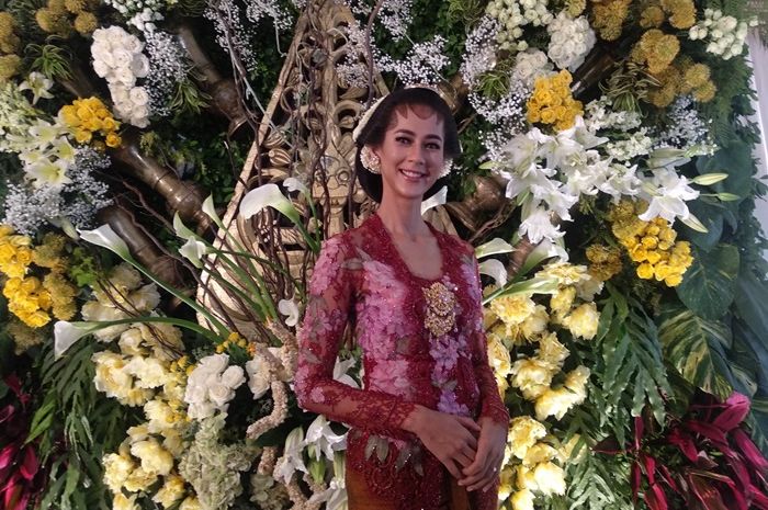 Paula Verhoeven saat ditemui Grid.ID di sela-sela prosesi adat di kediamannya kawasan Bintaro.