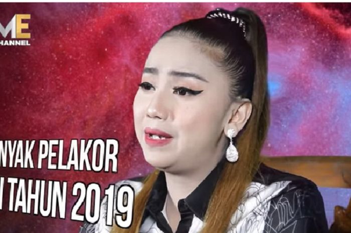Mama Ella ramalkan hubungan Raffi Ahmad dan Nagita Slavina