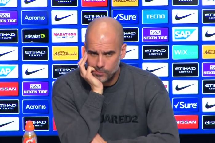 Pelatih Manchester City, Pep Guardiola, dalam konferensi pers jelang laga leg kedua semifinal Piala 