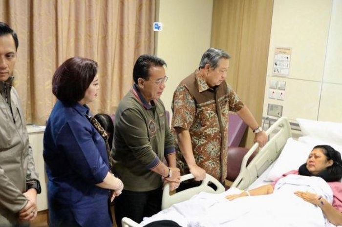 Foto kondisi Ani Yudhoyono yang diunggah Wasekjen DPP Partai Demokrat, Ani Yudhoyono, Senin (11/2/2019).