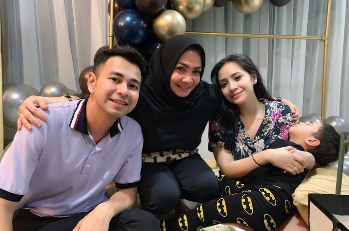 Rieta Amalia beri kejutan kepada Raffi Ahmad dan Nagita Slavina