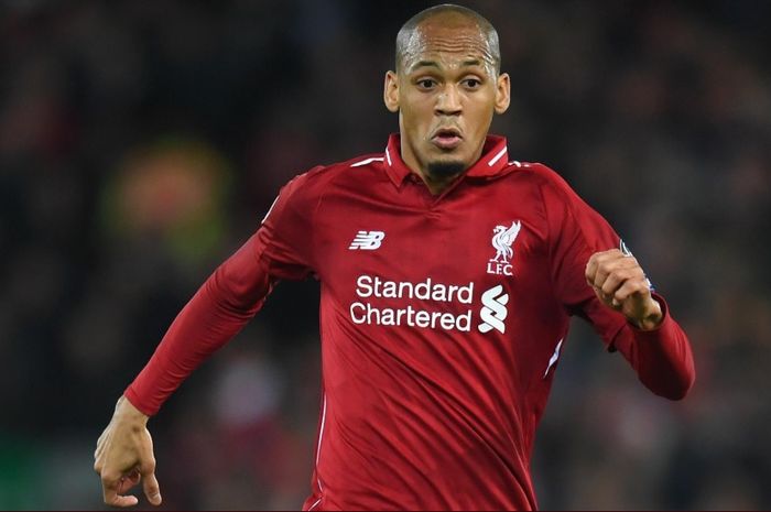 Pemain Liverpool, Fabinho, dimainkan sebagai bek tengah guna menggantikan Virgil van Dijk yang absen saat melawan Bayern Muenchen.