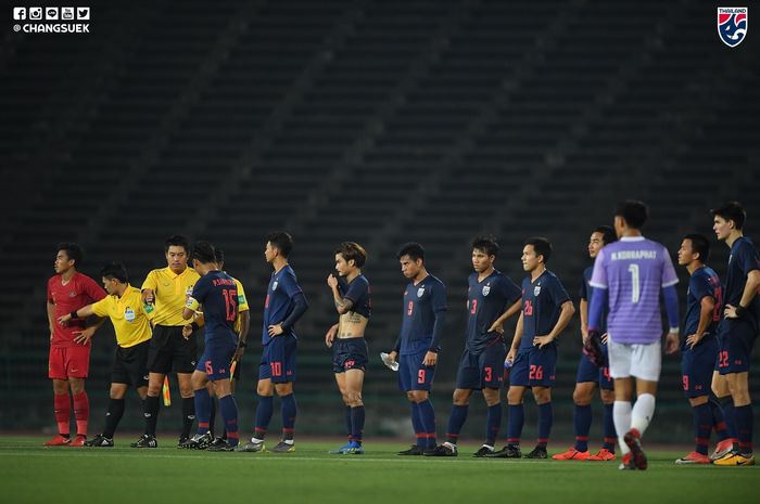 Para pemain timnas U-22 Thailand setelah dikalahkan timnas U-22 Indonesia pada final Piala AFF U-22 2019, 26 Februari 2019.