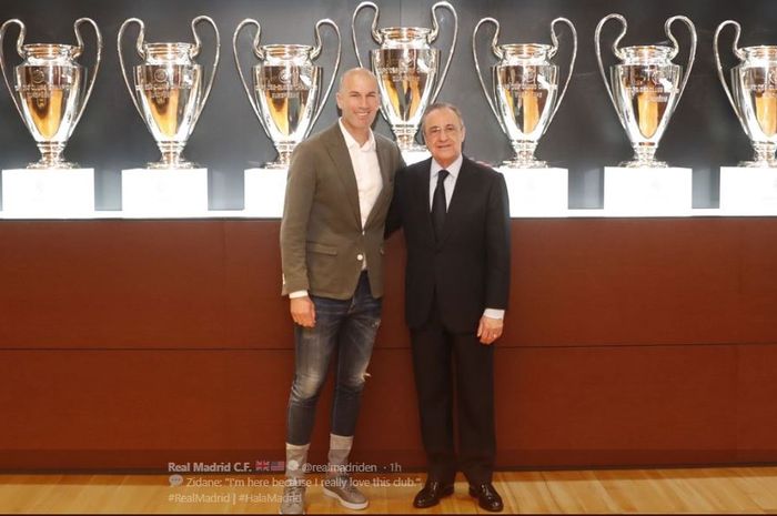 Zinedine Zidane (kiri) bersama presiden klub Florentino Perez, resmi kembali sebagai pelatih Real Madrid per 11 Maret 2019.
