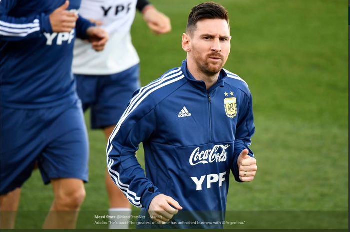 Lionel Messi menjalani latihan bareng timnas Argentina.