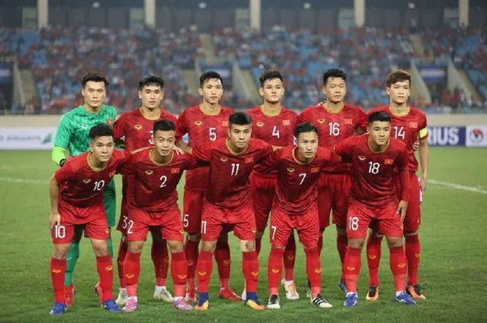 Timnas U-23 Vietnam memiliki pemain bertahan yang tak kalah tinggi.