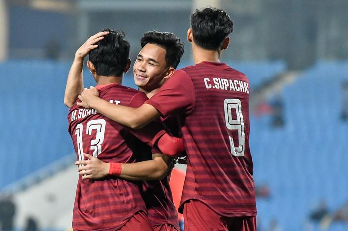 Para pemain timnas U-23 Thailand merayakan gol ke gawang Brunei Darussalam pada laga kedua Kualifikasi Piala Asia U-23 2020, Minggu (24/3/2019).