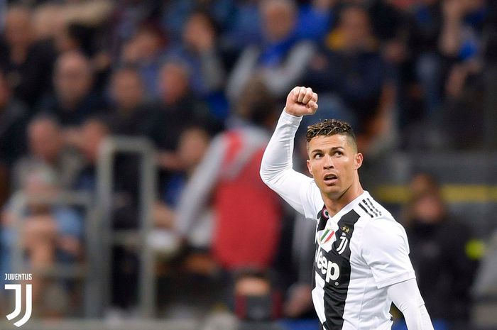 Megabintag Juventus, Cristiano Ronaldo, dalam laga pekan ke-34 Liga Italia kontra Inter Milan di Stadion Giuseppe Meazza, 27 April 2019.