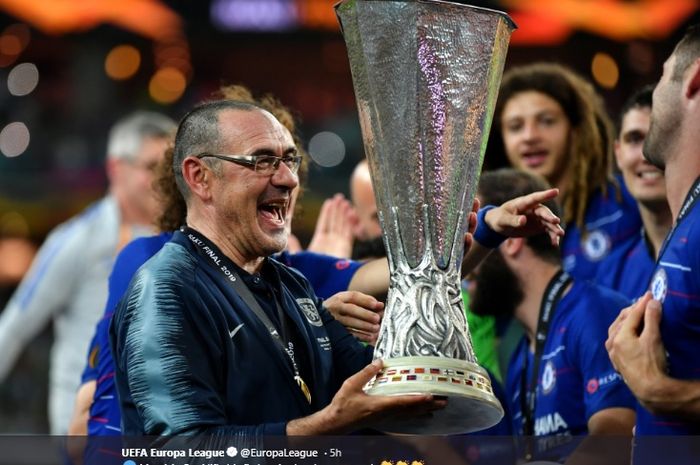 Ekspresi manajer Chelsea, Maurizio Sarri usai menjuarai Liga Europa