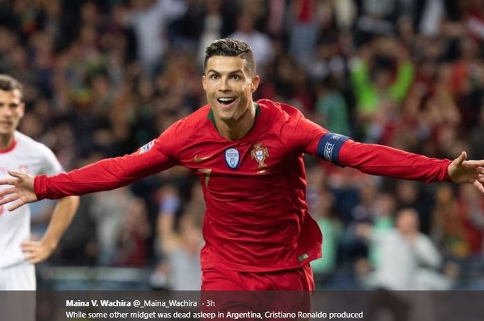 Megabintang Portugal, Cristiano Ronaldo,   mencetak hattrick ke gawang Swiss pada pertandingan semifinal Nations League.