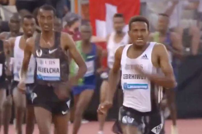 Pelari Ethiopia, Hagos Gebrhiwet, gagal menjadi juara IAAF Diamond League 2019 karena selebrasi.