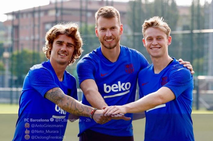 Tiga rekrutan anyar FC Barcelona (kiri ke kanan), Antoine Griezmann, Neto Murara, dan Frenkie de Jong.
