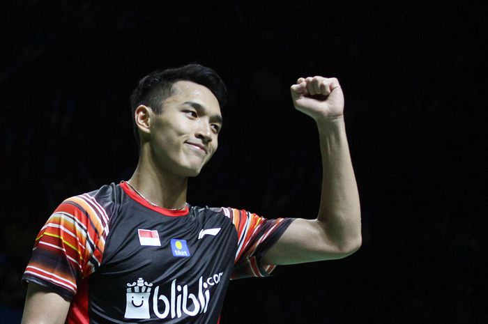 Ekspresi kemenangan pebulu tangkis tunggal putra Indonesia, Jonatan Christie, pada babak kedua Indonesia Open di Istora Senayan, Jakarta (18/7/2019).