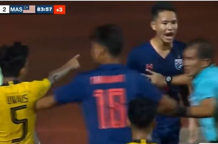Pemain Thailand dan Malaysia kedapatan saling pukul di partai final Piala AFF U-15 2019 yang digelar pada hari Jumat (9/8/2019) di Stadion IPE, Chonburi.