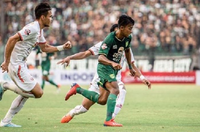 Mochamad Supriadi saat melakoni laga debut bersama Persebaya Surabaya dan di Liga 1 2019, Sabtu (24/8/2019).