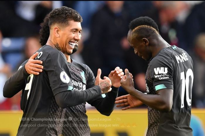 Robert Firmino, Sadio Mane, dan Mohamed Salah, merayakan gol saat Liverpool bertamu ke Burnley, 31 Agustus 2019.