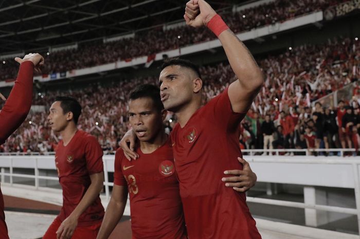 Selebrasi penyerang timnas Indonesia Alberto Beto Goncalves usai mencetak gol ke gawang timnas Malaysia pada ajang Kualifikasi Piala Dunia 2022 di Stadion Utama Gelora Bung Karno (SUGBK), Jakarta, Kamis (5/9/2019).