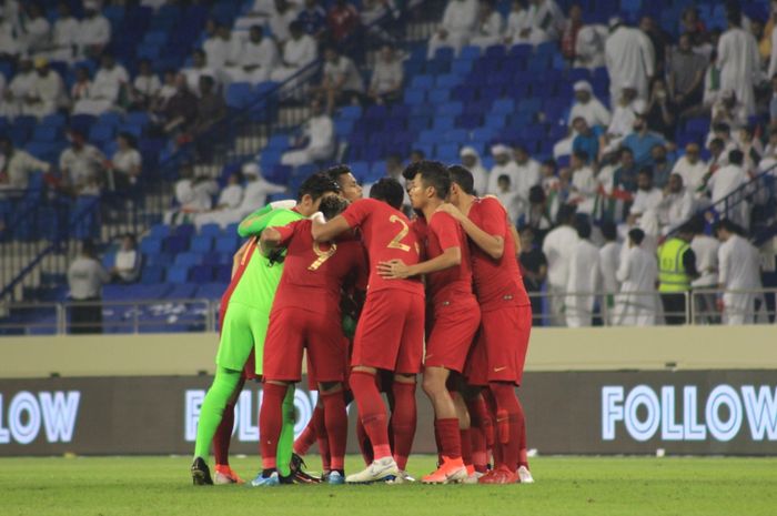 Skuad timnas Indonesia pada laga tandang kontra timnas Uni Emirat Arab (UEA), di Stadion Al Maktoum, Kamis (10/10/2019).