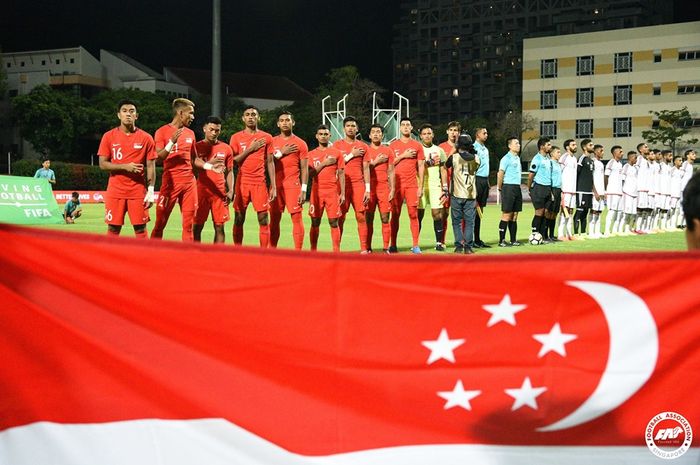 Para pemain timnas U-22 Singapura jelang laga kontra timnas U-22 UEA pada uji coba di Stadion Bishan, Singapura, 9 Oktober 2019.