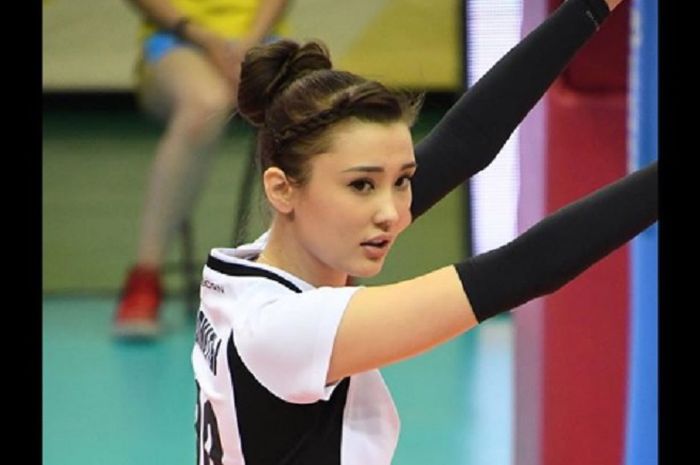 Pevoli asal Kazakhstan, Sabina Altynbekova yang pamer aksi joget di ruang ganti pemain.