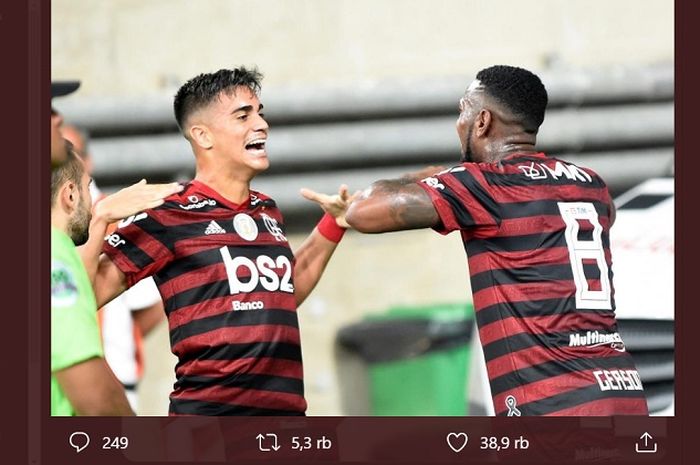 Pemain Flamengo, Reinier Jesus (kiri) telah menjadi bidikan Arsenal setelah puas dengan pemain muda Brasil. 