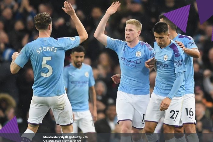 Para pemain Manchester City merayakan gol yang dicetak oleh Kevin De Bruyne saat melawan Chelsea pada pertandingan pekan ke-13 Liga Inggris, Sabtu (23/11/2019).