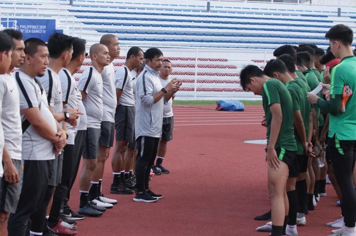 Pelatih timnas U-22 Indonesia, Indra Sjafri, memimpin pasukannya untuk berlaga di SEA Games 2019 Filipina
