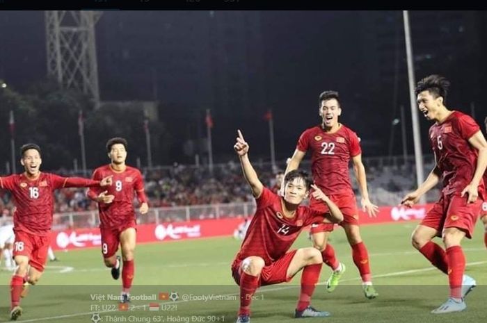 Pemain timnas U-22 Vietnam merayakan gol ke gawang Indonesia di fase grup SEA Games 2019.