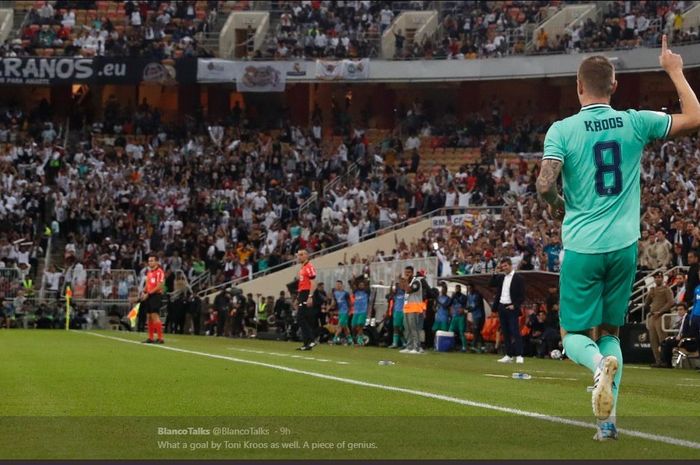 Toni Kroos merayakan golnya untuk Real Madrid ke gawang Valencia dalam partai Piala Super Spanyol di King Abdullah Sports City, Jeddah, 8 Januari 2020.