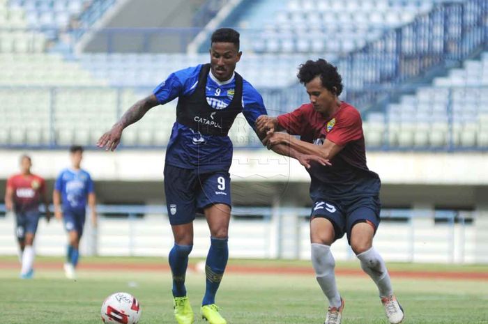 Wander Luiz mencetak dua gol bagi Persib dalam latih tanding kontra PSKC Cimahi, Sabtu (8/2/2020).