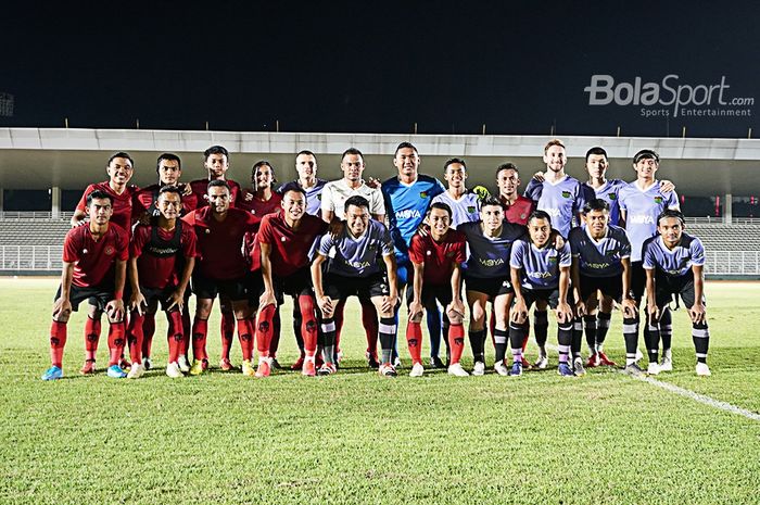 Timnas Indonesia menjelang uji coba melawan Persita Tangerang, Jumat (21/2/2020).