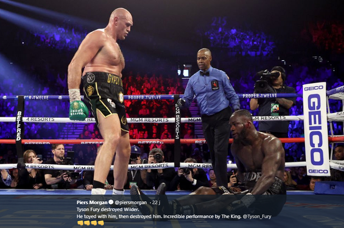 Saat Tyson Fury (kiri) memukul jatuh Deontay Wilder (kanan) dalam pertandingan ulang di MGM Grand Arena, Las Vegas, Nevada, AS, Minggu (23/2/2020). 