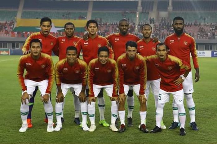 Skuad timnas Indonesia dalam laga persahabatan melawan Myanmar di Stadion Mandalar Thiri, Myanmar, Senin (25/3/2019).