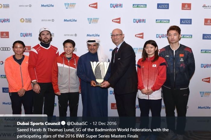 Sekretaris Jenderal BWF, Thomas Lund (tiga dari kanan), menjelang turnamen BWF Superseries Finals 2016 di Dubai, Uni Emirat Arab pada 11 Desember 2016.