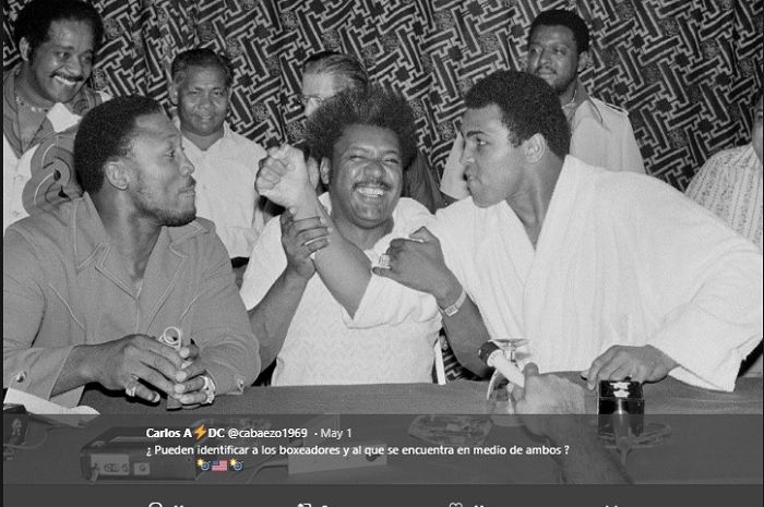 Don King (tengah) dan Muhammad Ali (kanan)