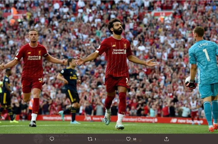 Mohamed Salah merayakan golnya dalam laga Liverpool melawan Arsenal.