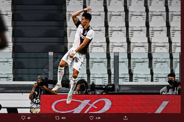 Cristiano Ronaldo merayakan gol untuk Juventus.