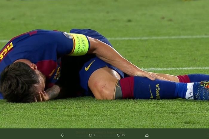 Megabintang Barcelona, Lionel Messi, sempat cedera saat menghadpai Napoli di Liga Champions, Sabtu (8/8/2020).
