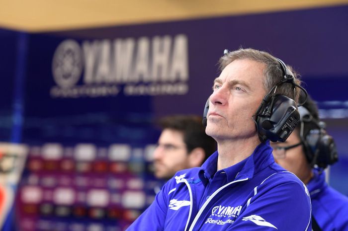 Manajer tim Yamaha, Lin Jarvis mengakui dia yang menunda penandatanganan kontrak antara Valentino Rossi dan Petronas Yamaha SRT.