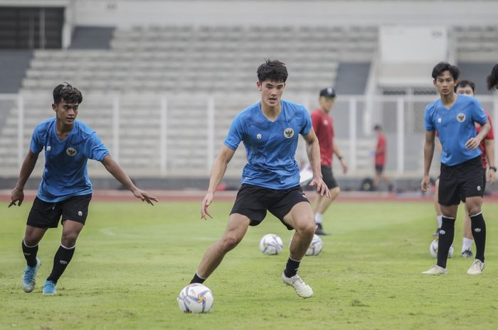 Pemain Bek timnas U-19 Indonesia, Elkan Baggott saat menjalani pemusatan latihan (TC) di Jakarta.