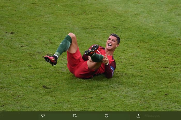 Kapten timnas Portugal Cristiano Ronaldo mengalami cedera dalam pertandingan.