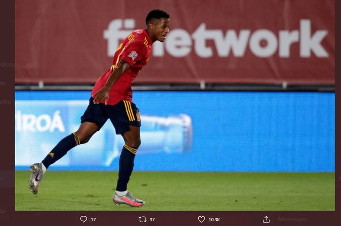 Ansu Fati merayakan golnya untuk timnas Spanyol.